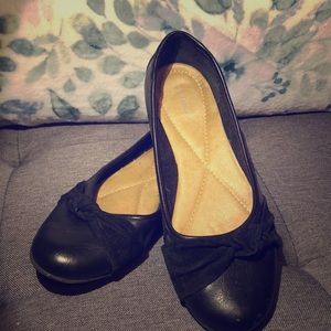 Bass Black Leather Dress Flats